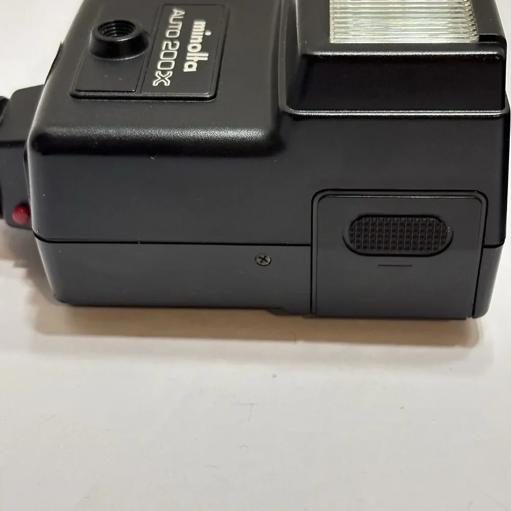 Minolta Auto 200X Flash with Case